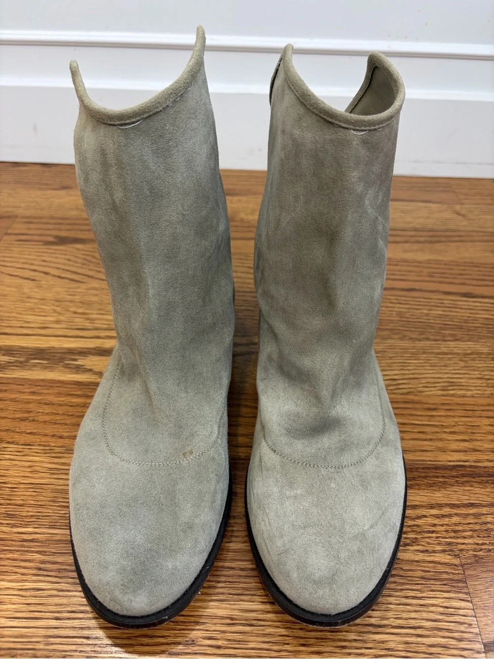 Jimmy Choo Grey Suede Ankle Boots (39)